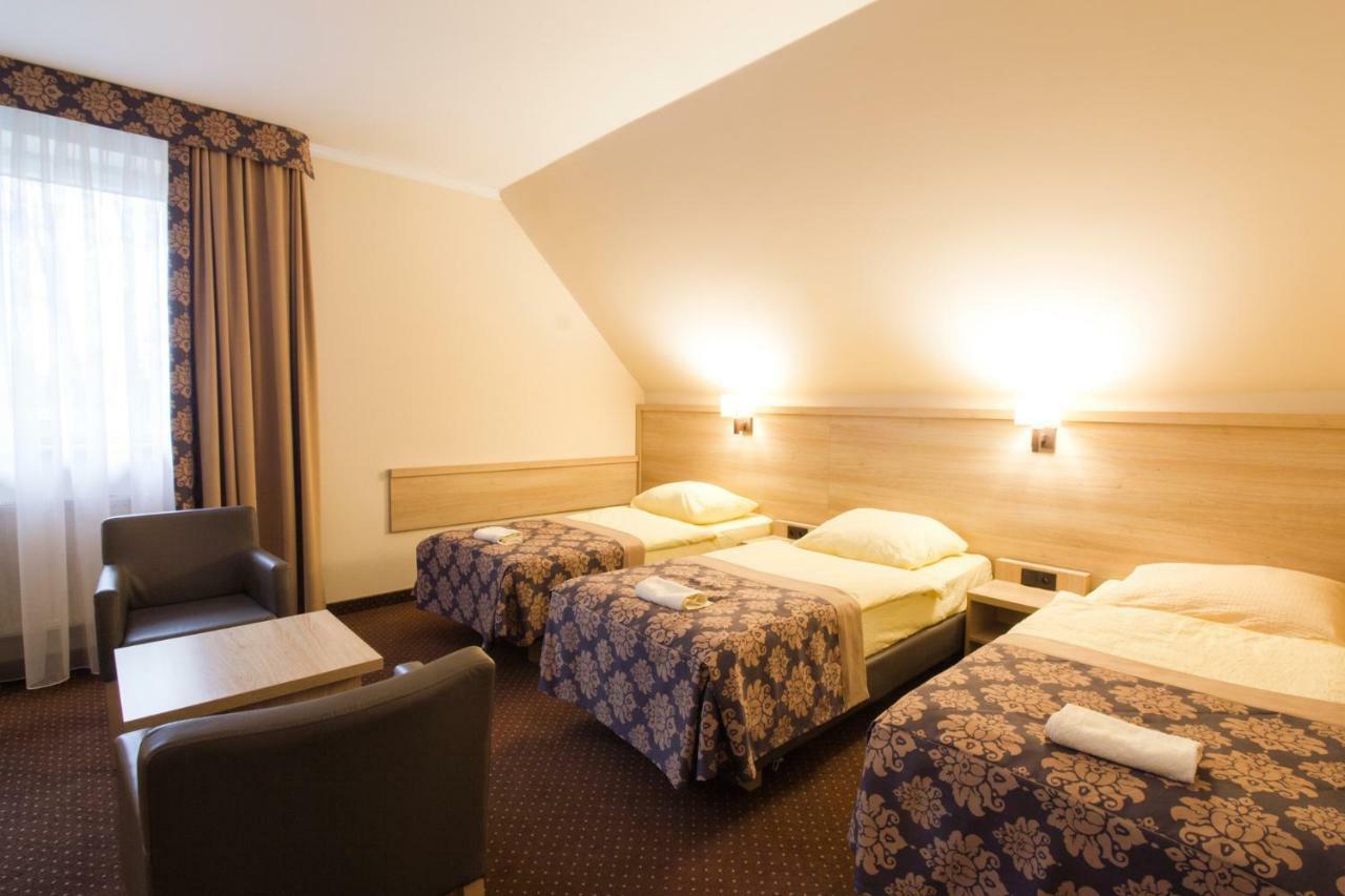 Motel Db2000 Biłgoraj Exteriör bild